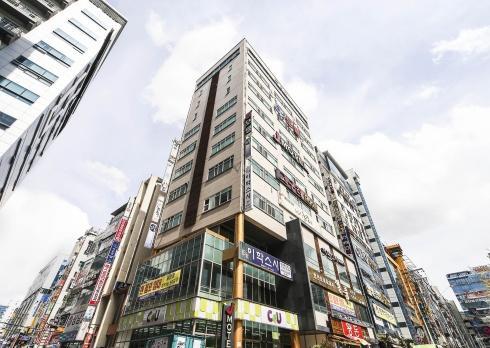 Lejlighed i Uichang-gu på 1000 m². Soveværelser: 1. Private badeværelser: 1. Changwon Eksteriør billede